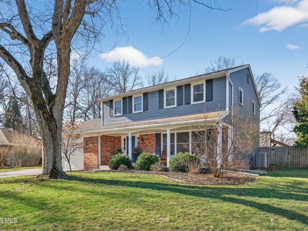 1243 Brownwood Drive, Bowling Green, OH 43402