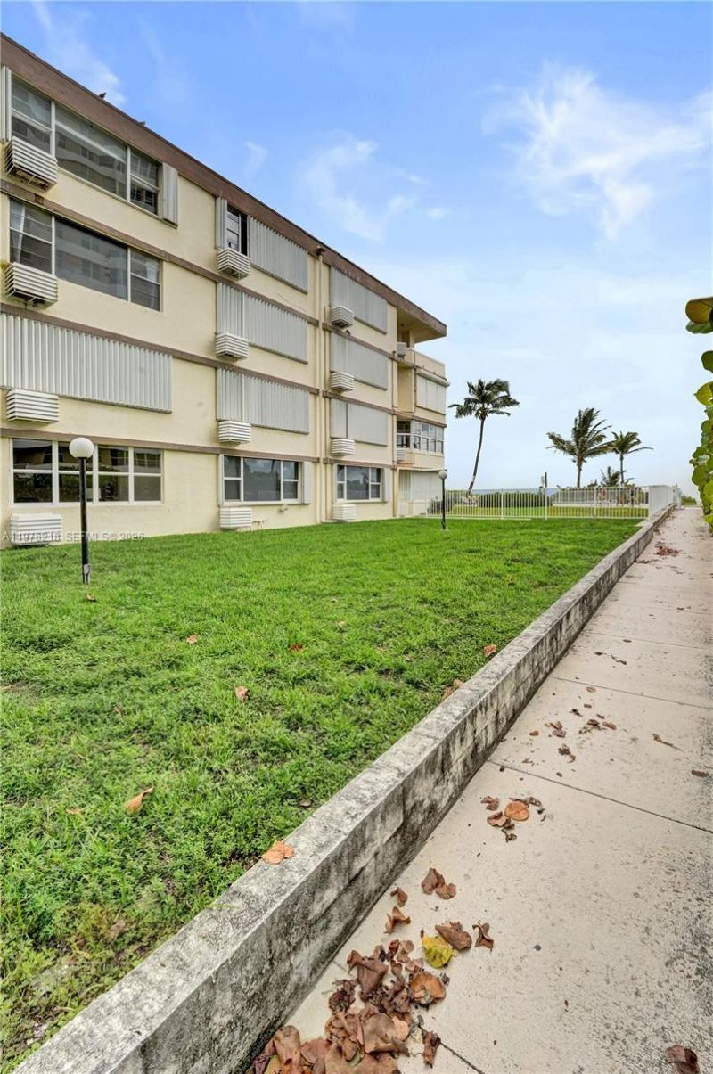 1936 S Ocean , Unit 20D, Hallandale Beach, FL 33009 Photo
