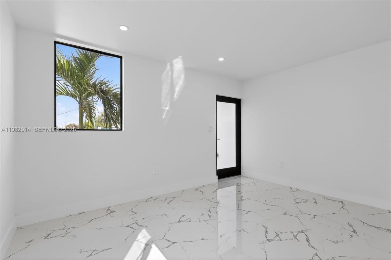 4311 NW 32nd Ave, Miami, FL 33142 Photo