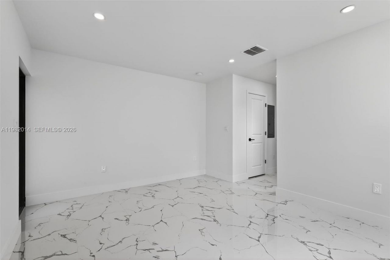 4311 NW 32nd Ave, Miami, FL 33142 Photo