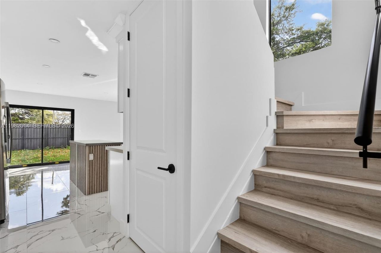 4311 NW 32nd Ave, Miami, FL 33142 Photo