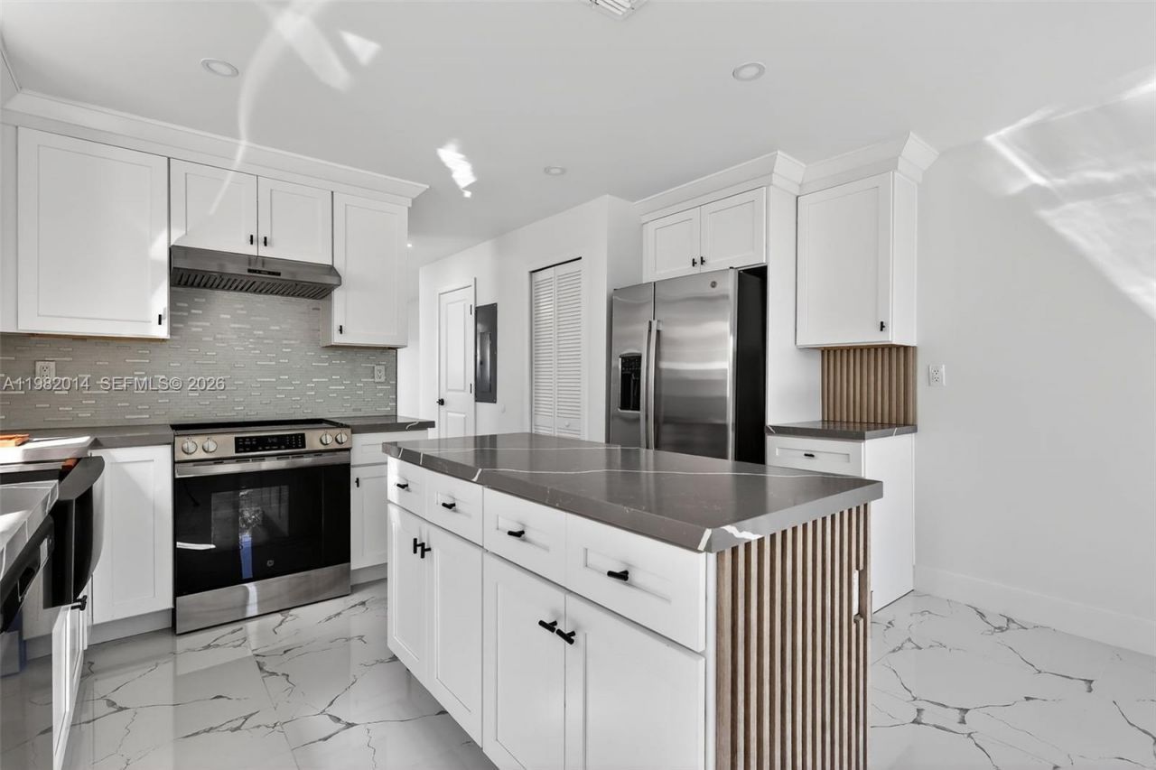 4311 NW 32nd Ave, Miami, FL 33142 Photo