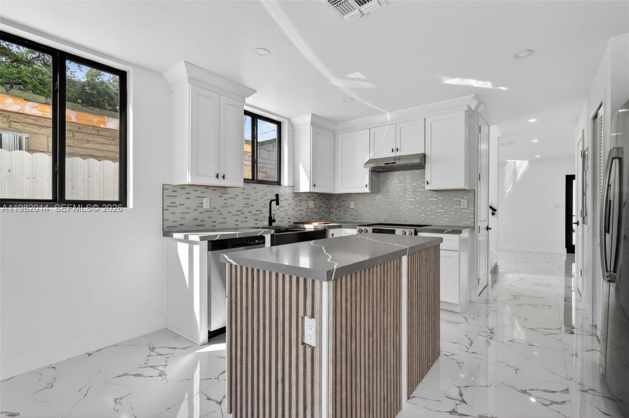 4311 NW 32nd Ave , Miami, FL 33142 Photo