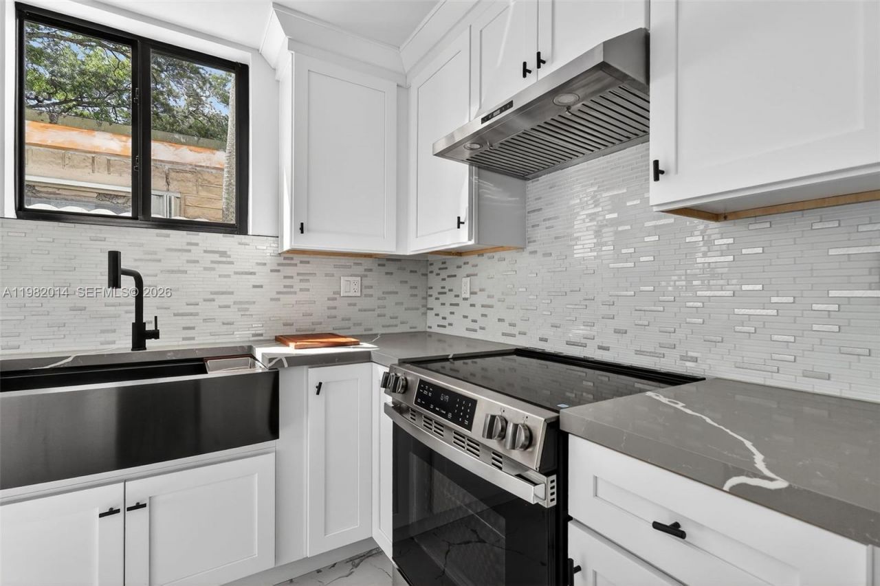 4311 NW 32nd Ave, Miami, FL 33142 Photo