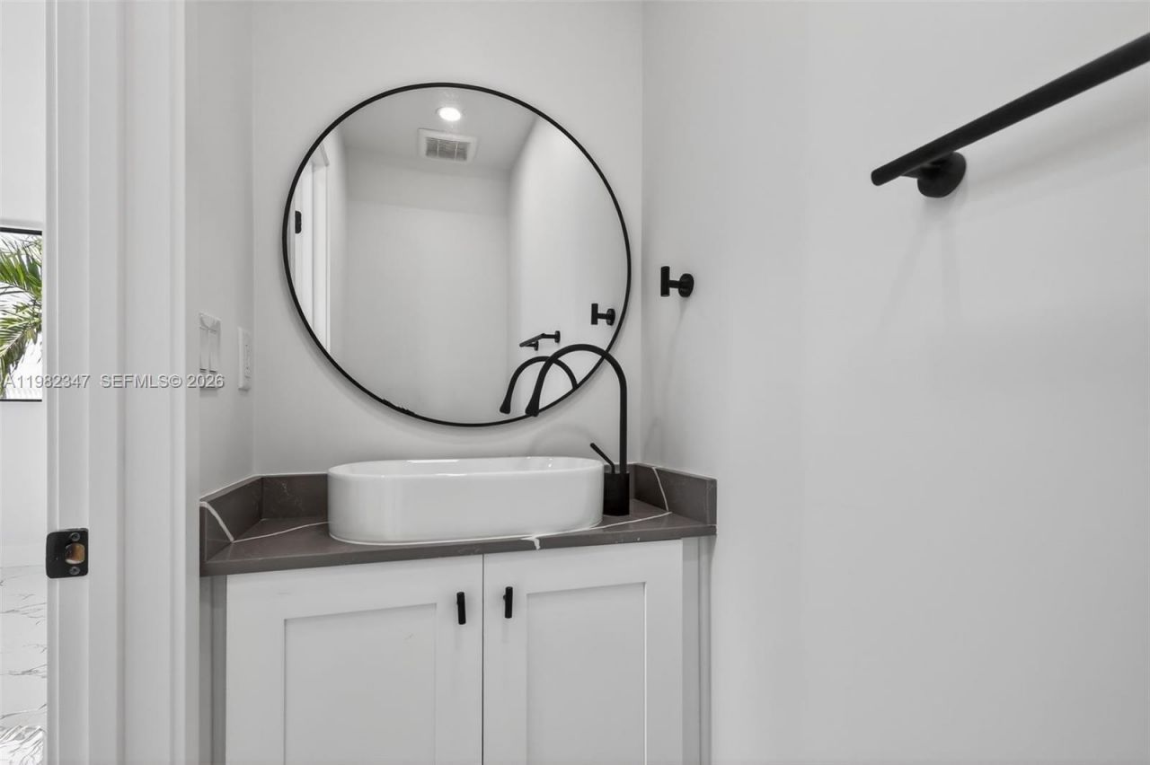 4313 NW 32nd Ave , Unit 4313, Miami, FL 33142 Photo