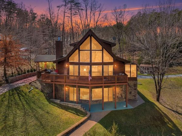 110 Windmere TRL , Moneta, VA 24121