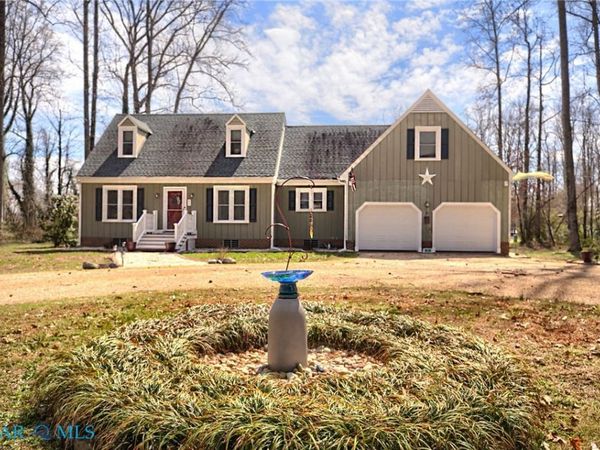 54 Pine Circle , Irvington, VA 22480