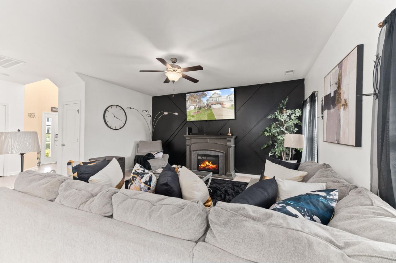 228 Swamp Creek Lane Photo 4