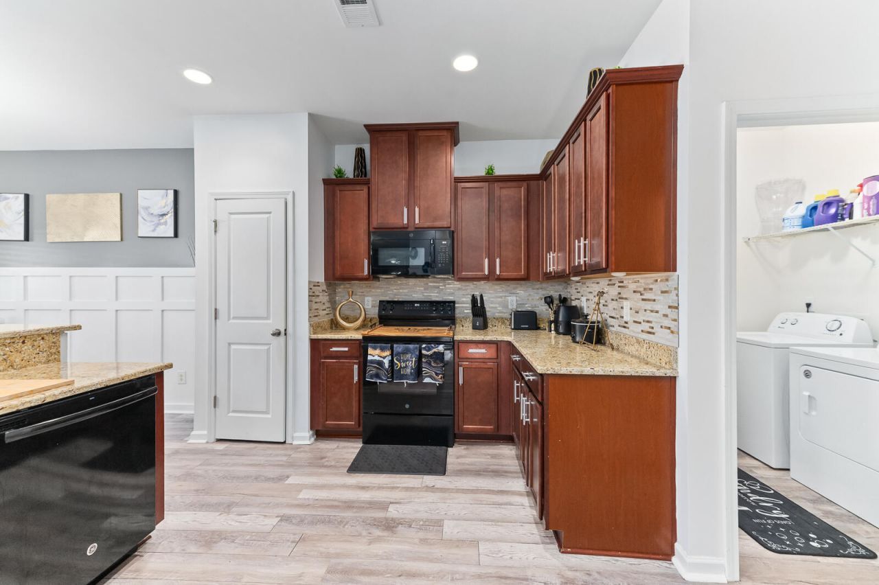 228 Swamp Creek Lane Photo 7