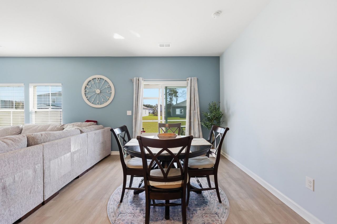 150 Fox Rae Dr. Photo 10