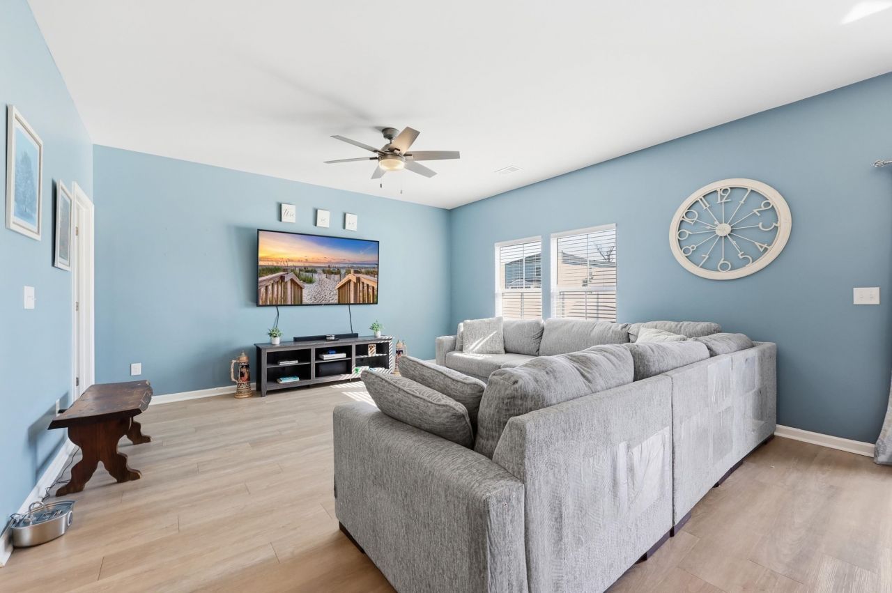 150 Fox Rae Dr. Photo 12