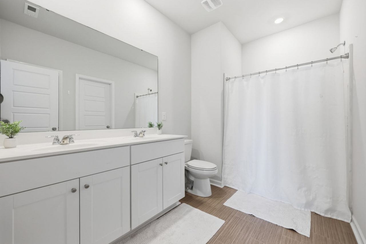 150 Fox Rae Dr. Photo 23