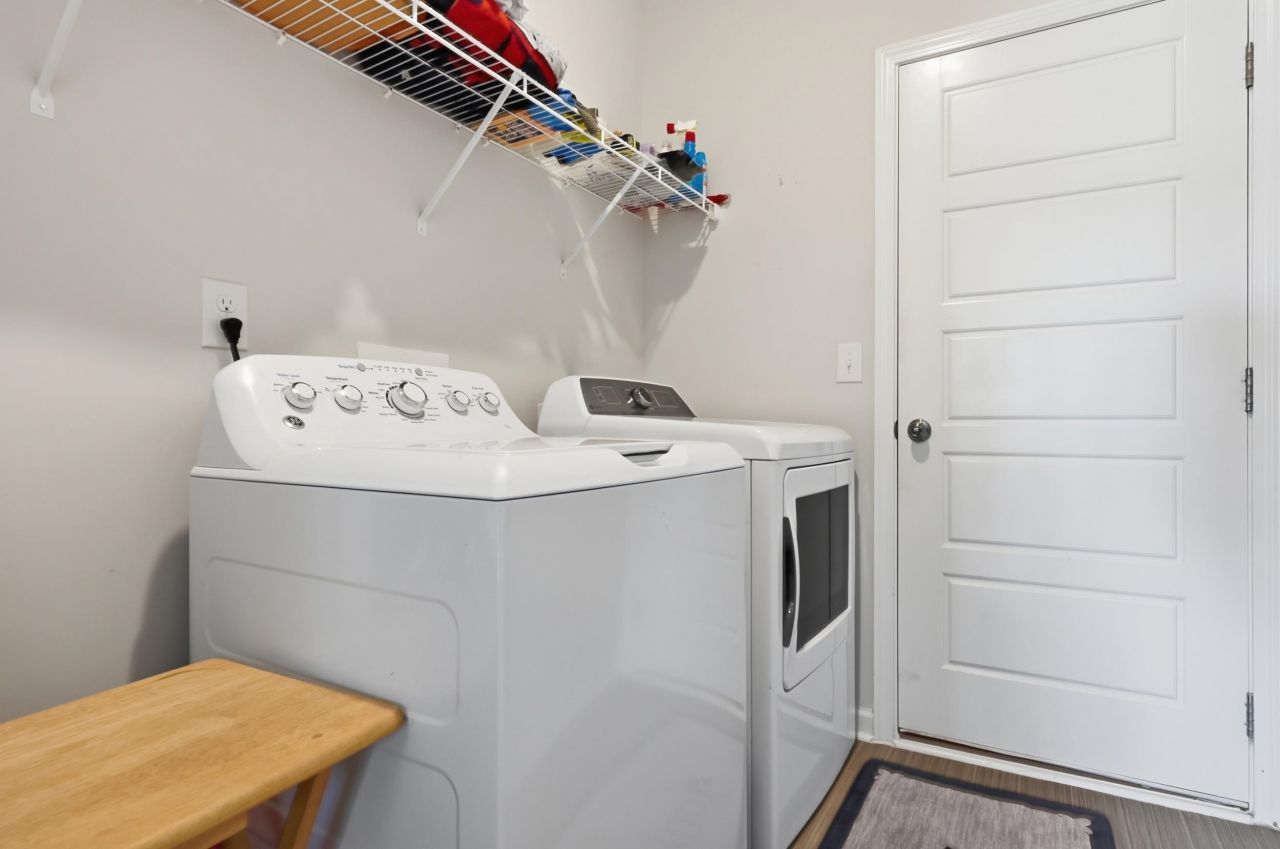 150 Fox Rae Dr. Photo 24