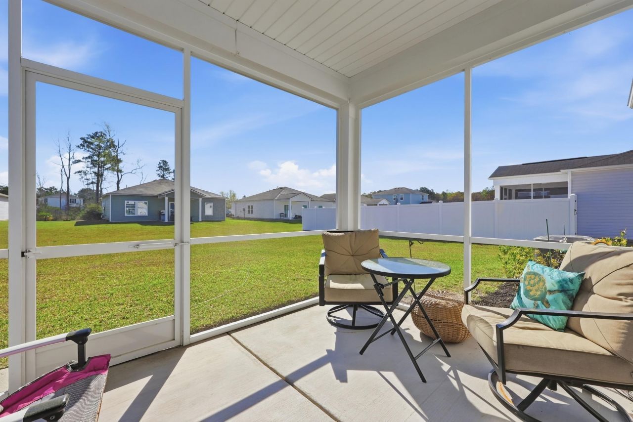 150 Fox Rae Dr. Photo 25