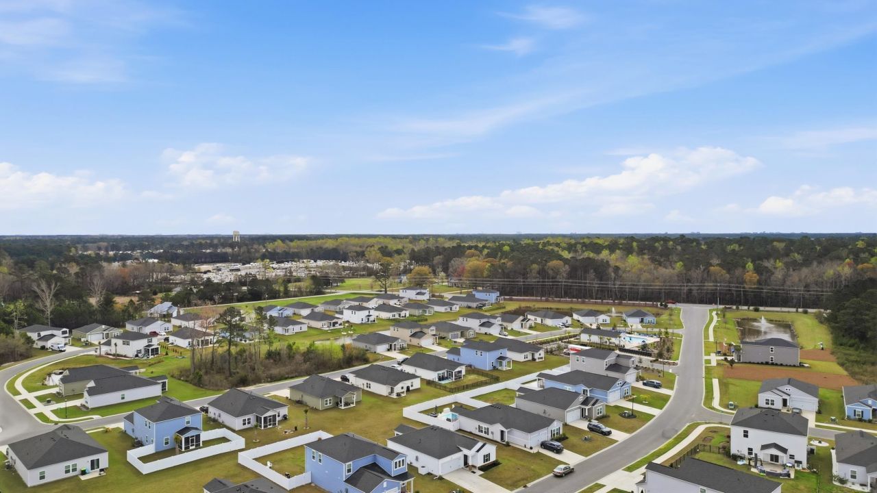 150 Fox Rae Dr. Photo 32