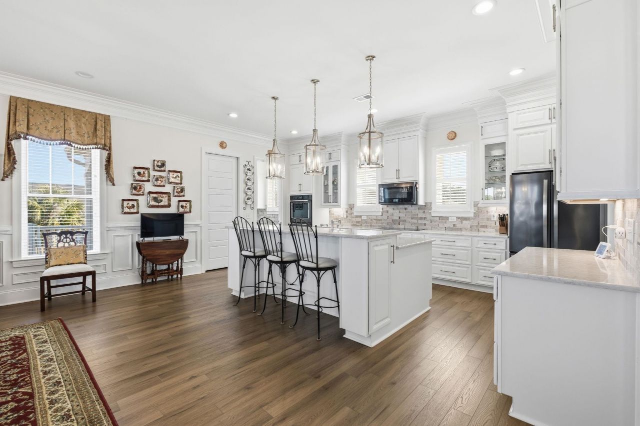 2001 Summer Rose Ln.  Photo 13