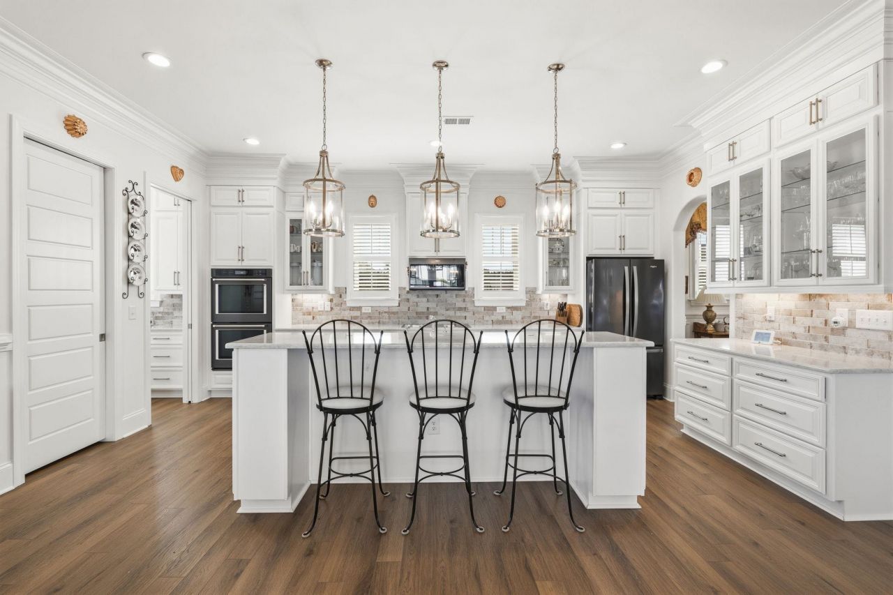 2001 Summer Rose Ln.  Photo 14