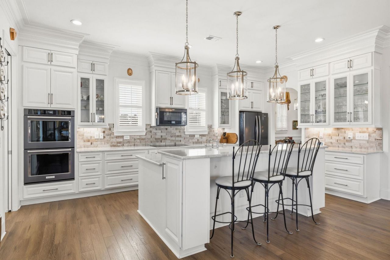 2001 Summer Rose Ln.  Photo 15