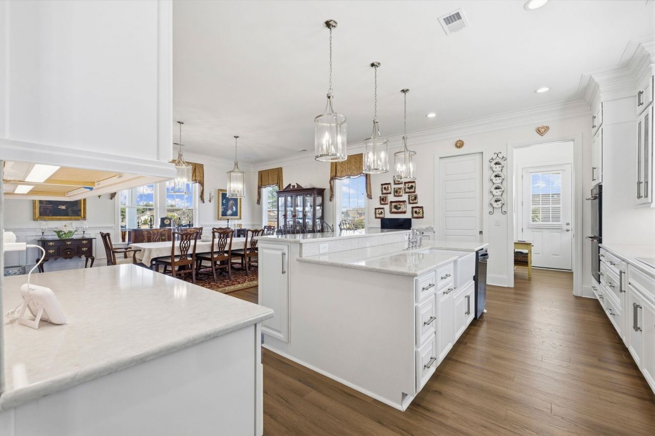 2001 Summer Rose Ln.  Photo 18