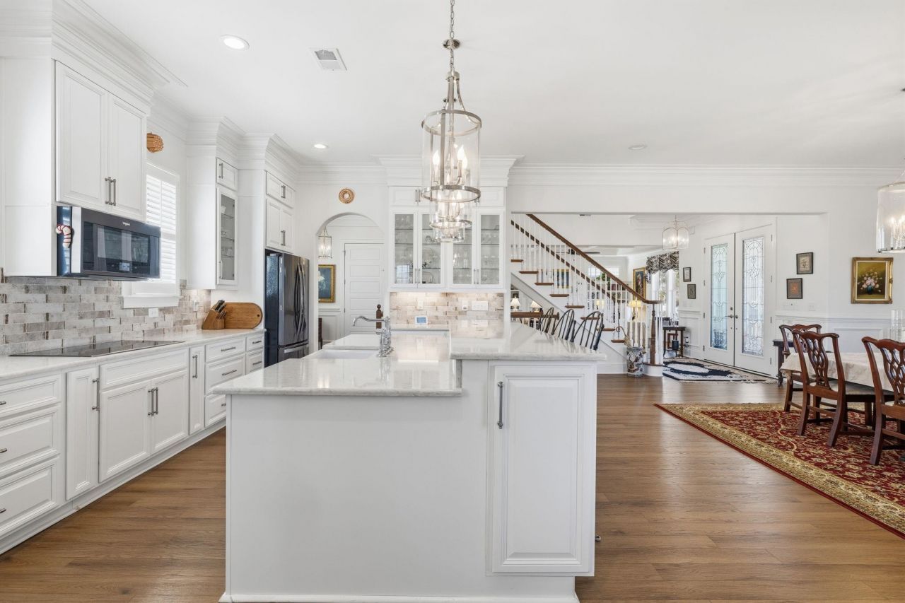 2001 Summer Rose Ln.  Photo 22