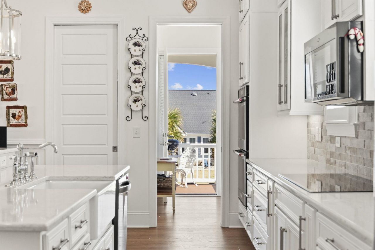 2001 Summer Rose Ln.  Photo 24