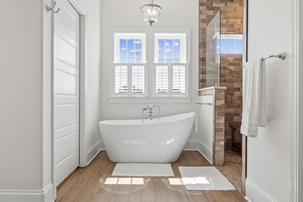 2001 Summer Rose Ln.  Photo 33