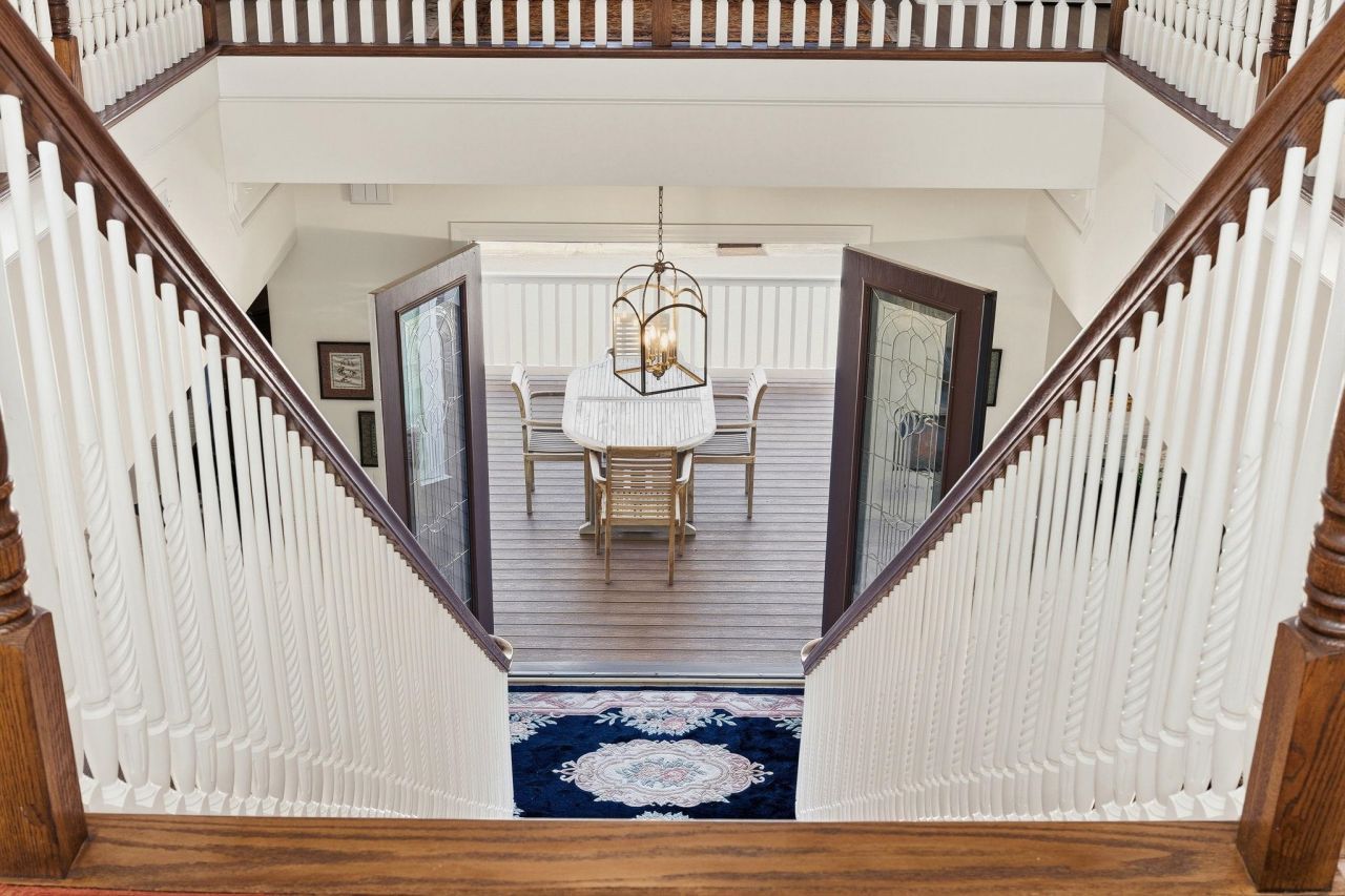 2001 Summer Rose Ln.  Photo 5