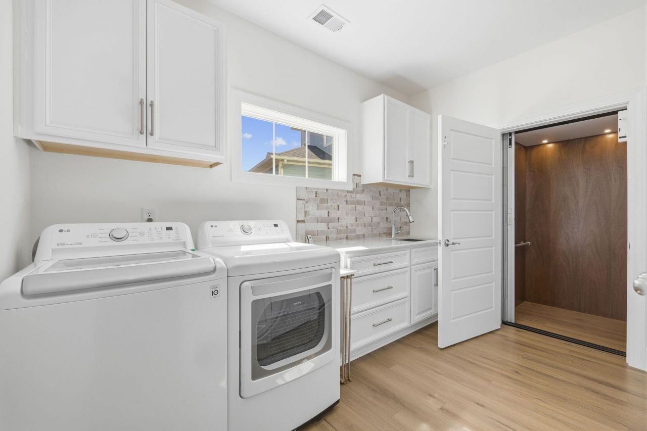 2001 Summer Rose Ln.  Photo 50