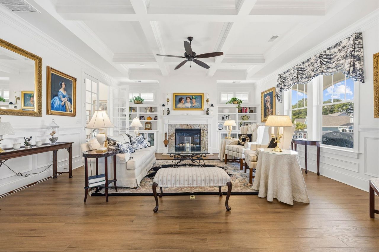 2001 Summer Rose Ln.  Photo 9