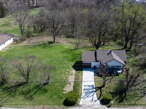 2204 Wartrace Hwy, Whitleyville, TN 38588