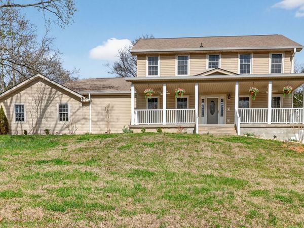 205 Bluegrass Cir, Lebanon, TN 37090