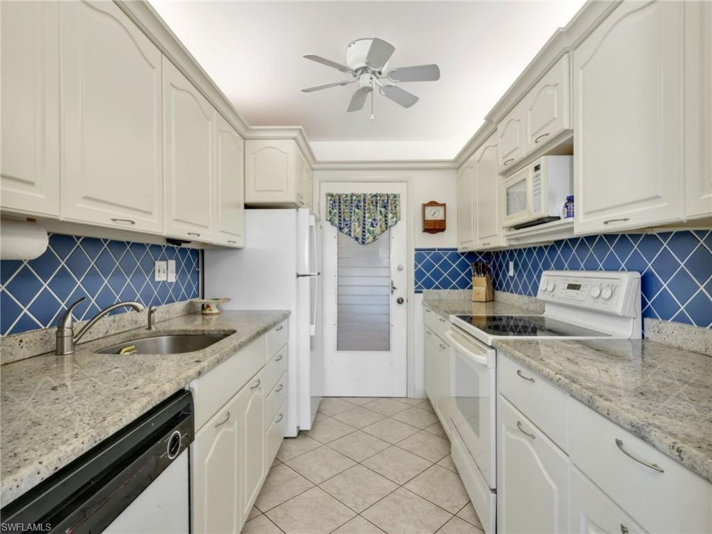 2150 Gulf Shore Blvd N, Unit 407, Naples, FL 34102 Photo