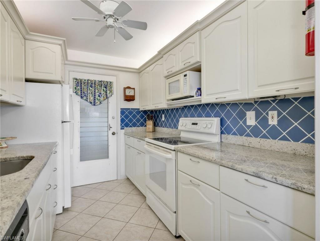 2150 Gulf Shore Blvd N, Unit 407, Naples, FL 34102 Photo