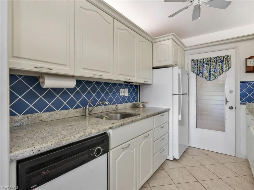 2150 Gulf Shore Blvd N, Unit 407, Naples, FL 34102 Photo