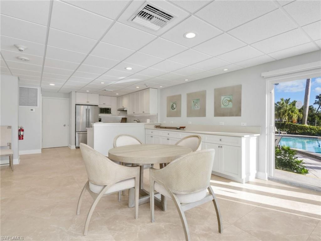 2150 Gulf Shore Blvd N, Unit 407, Naples, FL 34102 Photo
