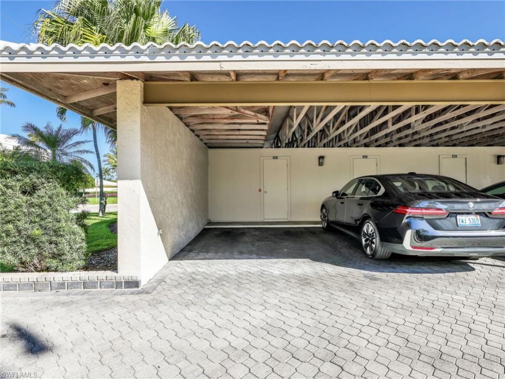 2150 Gulf Shore Blvd N, Unit 407, Naples, FL 34102 Photo