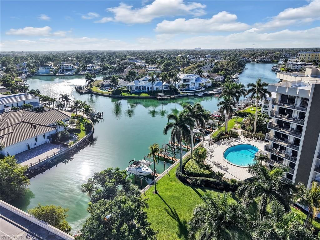 2150 Gulf Shore Blvd N, Unit 407, Naples, FL 34102 Photo