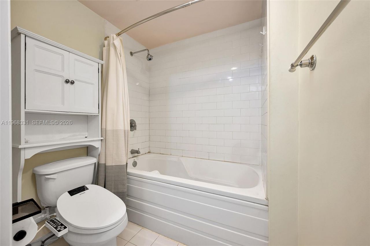 690 SW 1st Ct , Unit 1504, Miami, FL 33130 Photo