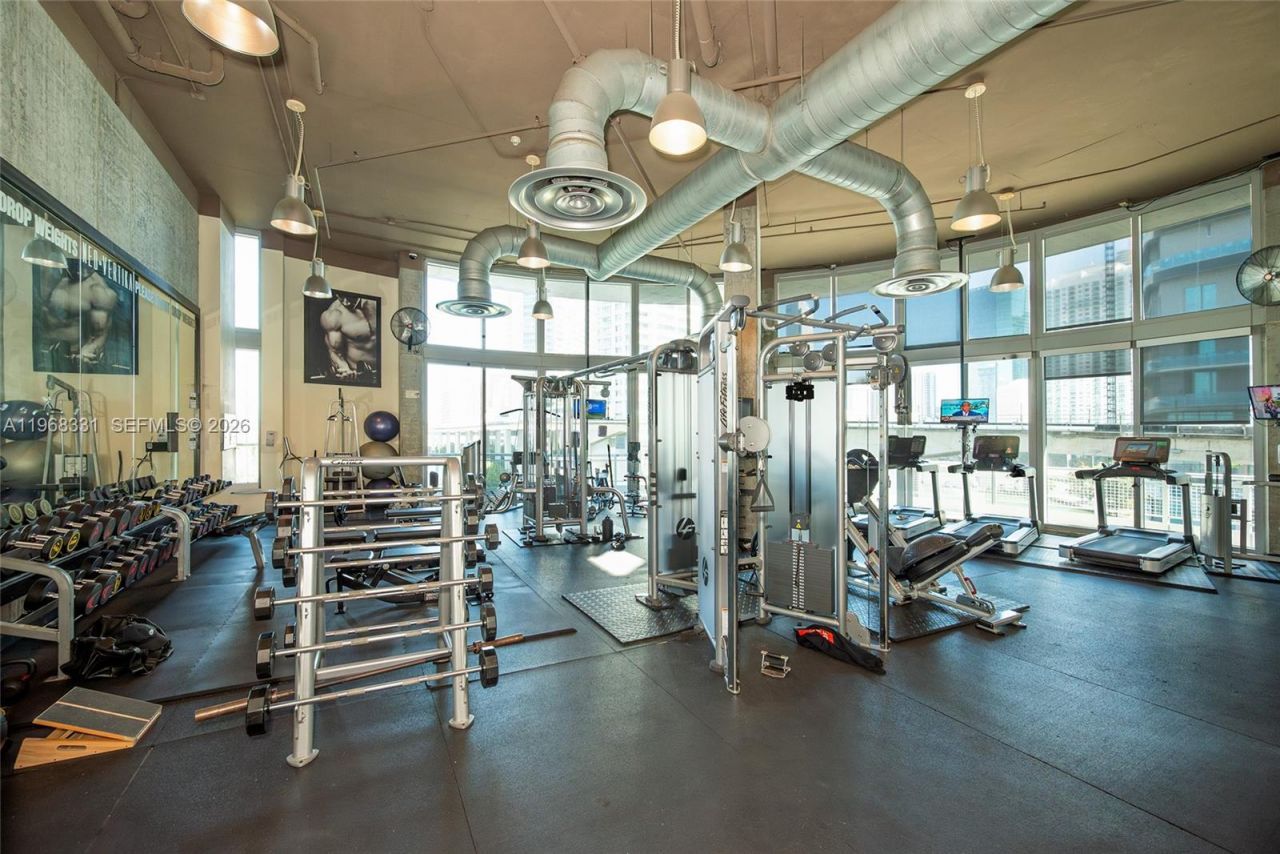 690 SW 1st Ct , Unit 1504, Miami, FL 33130 Photo