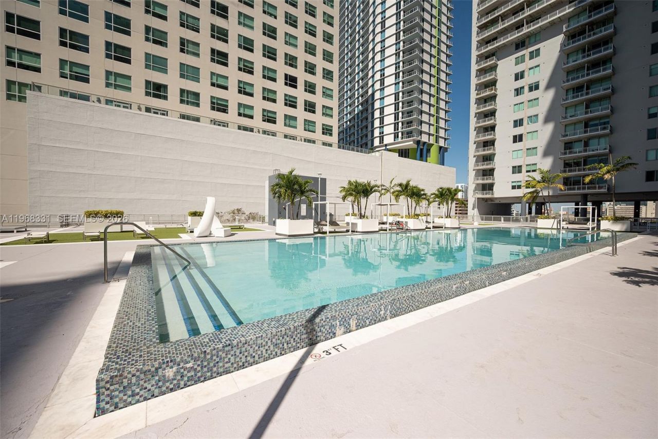 690 SW 1st Ct, Unit 1504, Miami, FL 33130 Photo