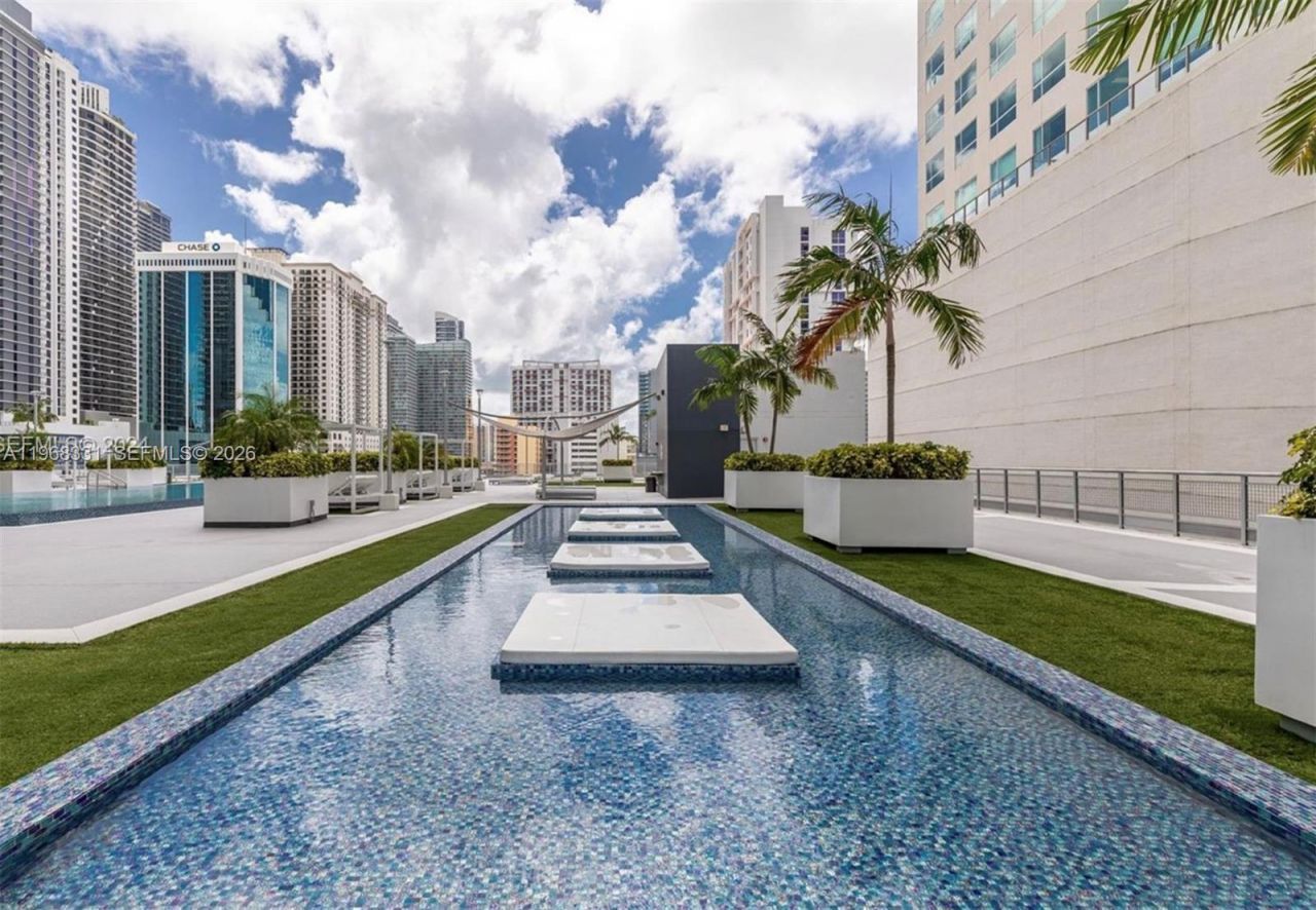 690 SW 1st Ct, Unit 1504, Miami, FL 33130 Photo
