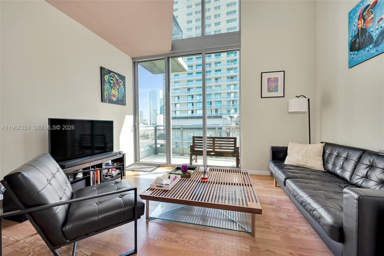690 SW 1st Ct, Unit 1504, Miami, FL 33130 Photo