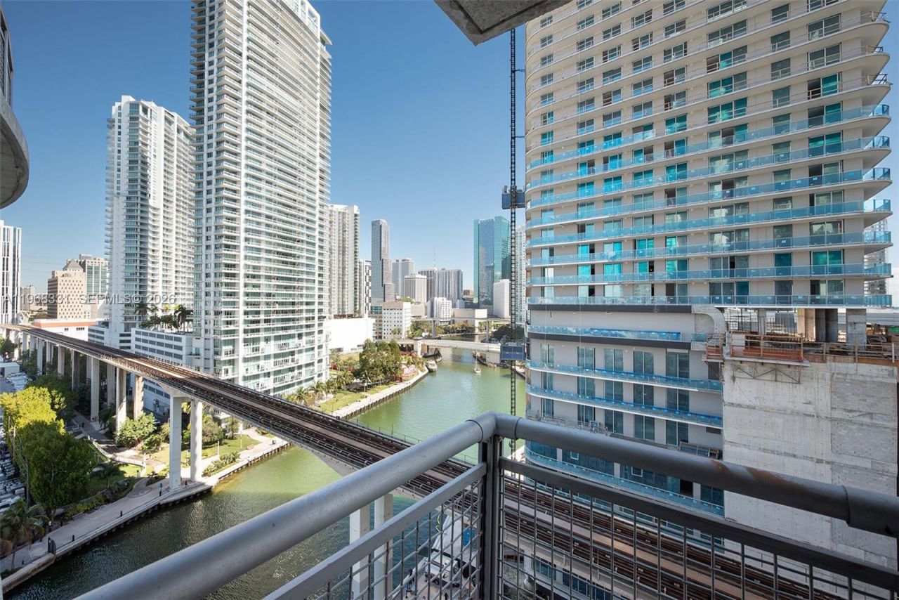 690 SW 1st Ct , Unit 1504, Miami, FL 33130 Photo