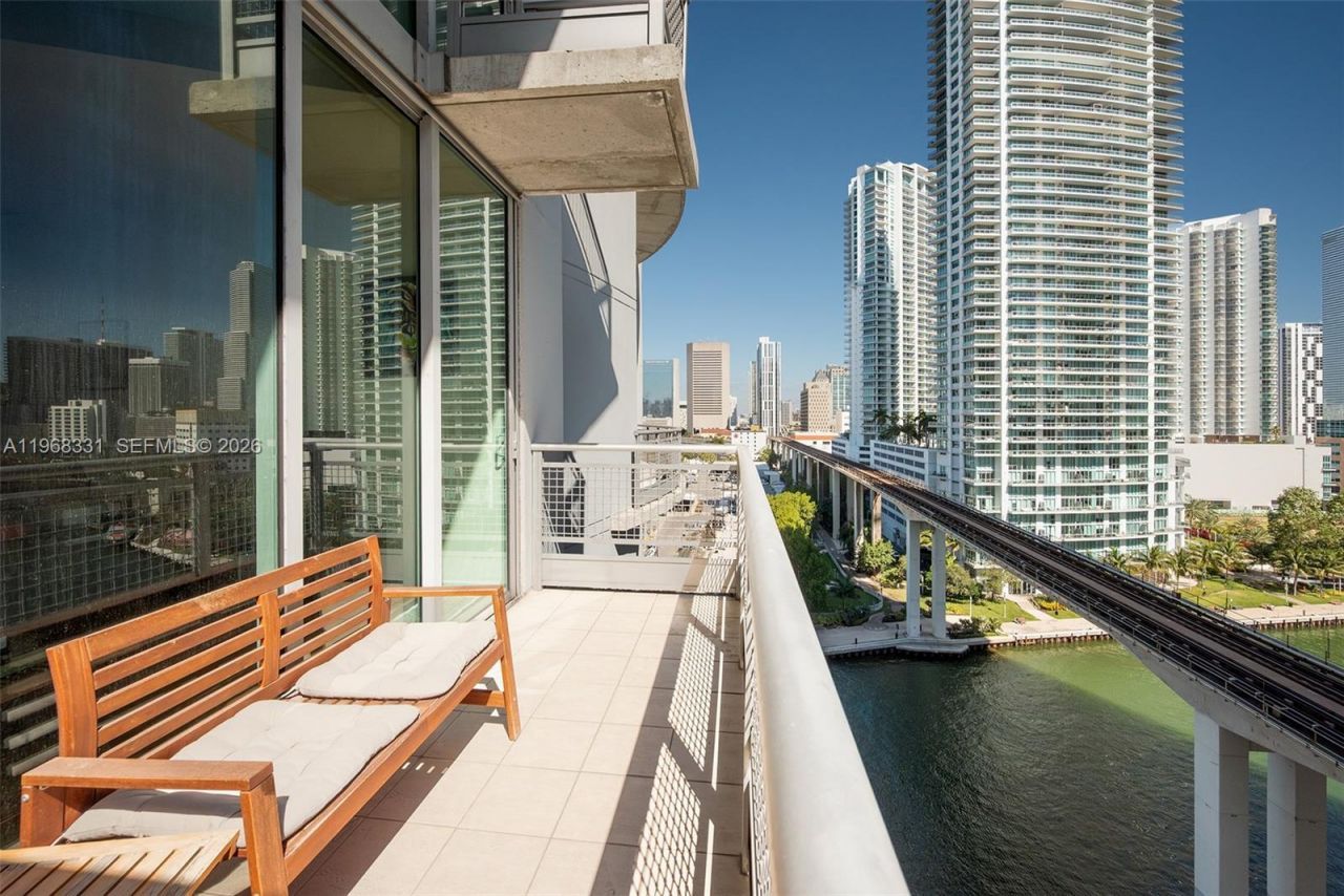 690 SW 1st Ct , Unit 1504, Miami, FL 33130 Photo