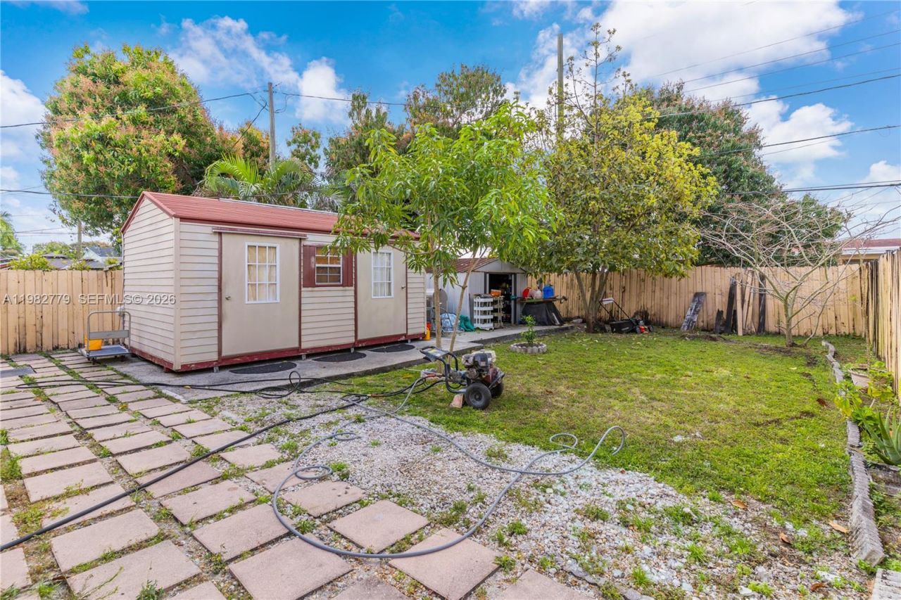 380 E 56th St, Hialeah, FL 33013 Photo