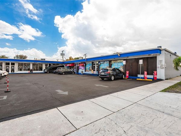 1992 E 4th Ave, Hialeah, FL 33010