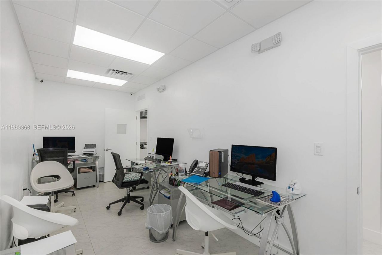 1992 E 4th Ave, Hialeah, FL 33010 Photo