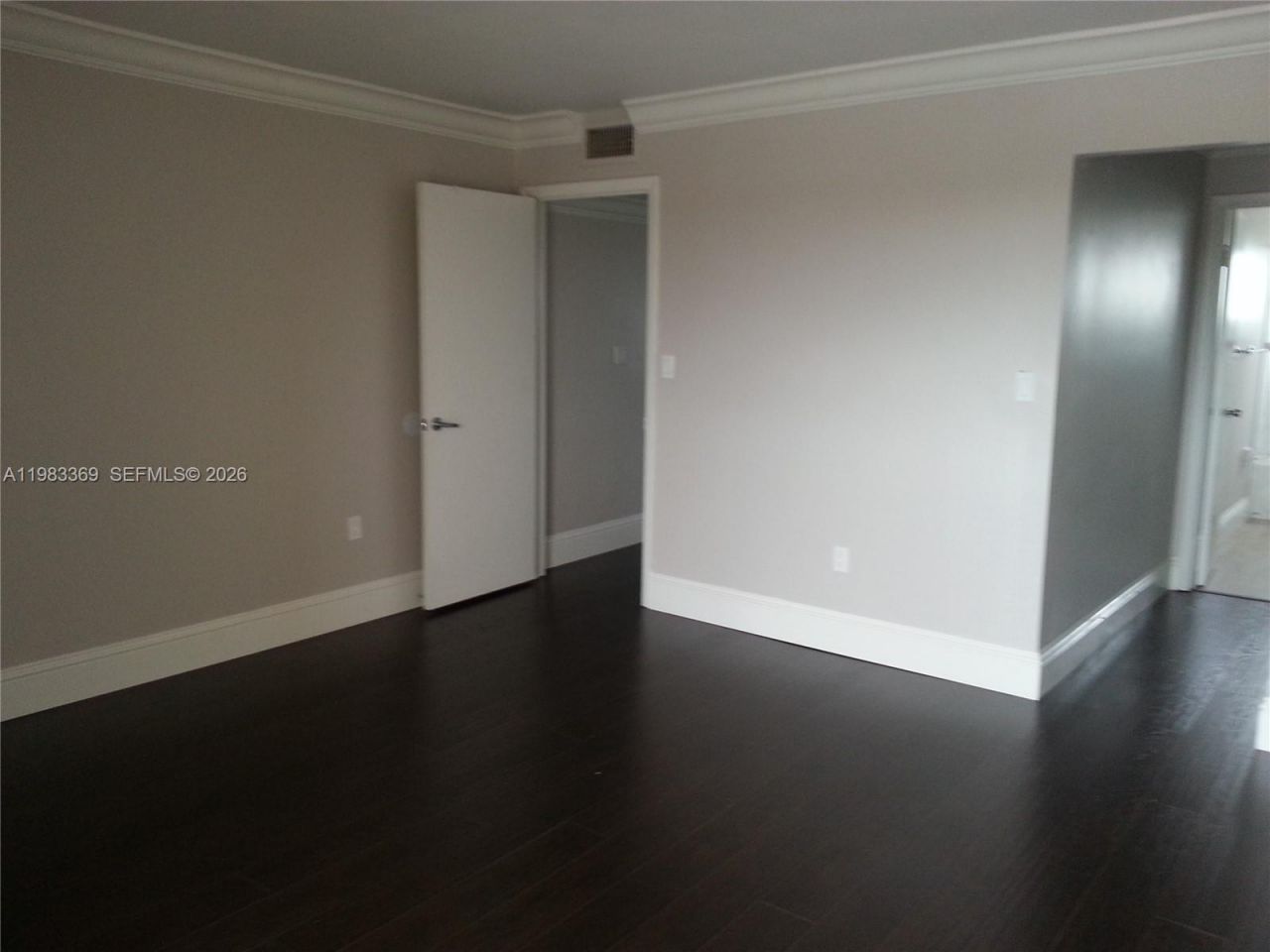 9351 Fontainebleau Blvd , Unit B415, Miami, FL 33172 Photo