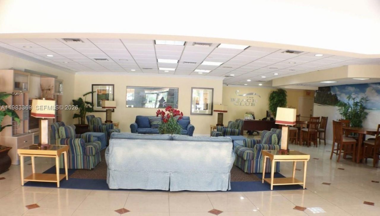 9351 Fontainebleau Blvd , Unit B415, Miami, FL 33172 Photo