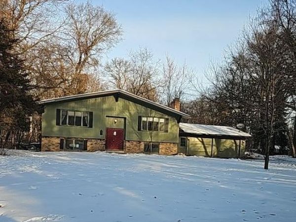 9211 168th Avenue NE, Forest Lake, MN 55025